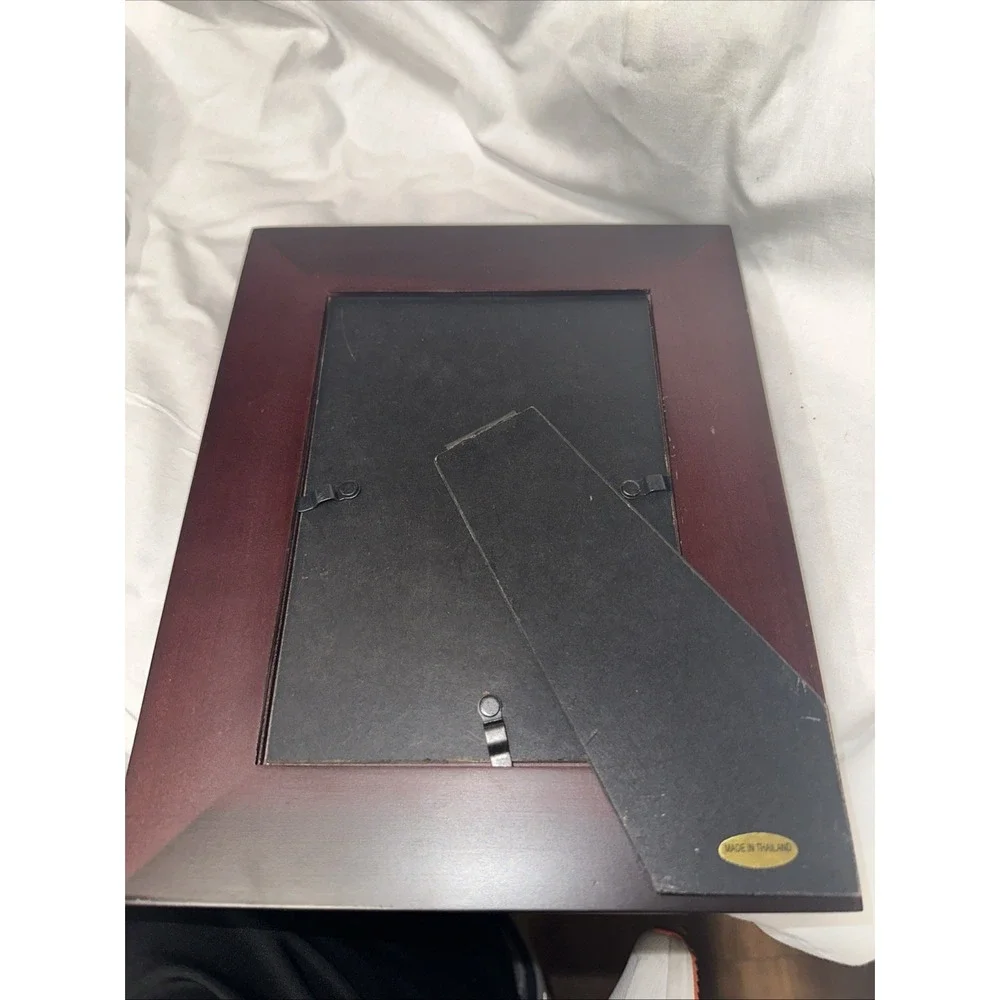 Sir Oliver Wood Picture Frame With Detailing Around The Picture - Picture 5 of 5